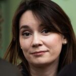 el-titulo-de-sejour-de-xenia-fedorova,-la-cronica-pro-kremlin-de-los-medios-bollore,-provoca-interrogatorios-en-el-transcurso-del-estado