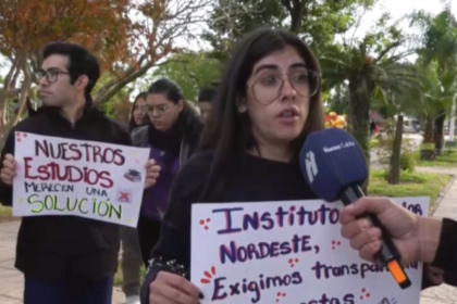 tras-el-escandalo-en-posadas,-clausuraron-otra-sede-del-instituto-superior-nordeste-en-corrientes-y-crece-la-incertidumbre-por-el-futuro-de-los-estudiantes