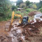 limpian-sectores-criticos-del-arroyo-mbotaby-en-obera-para-enfrentar-futuras-lluvias-intensas