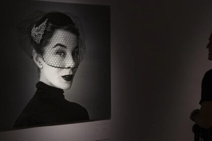 el-fotografo-que-saco-la-alta-costura-a-la-calle:-una-muestra-sobre-georges-dambier-en-espana
