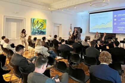 en-nueva-york,-el-gobierno-y-empresas-tecnologicas-impulsan-a-la-argentina-como-centro-global-para-la-industria-del-conocimiento