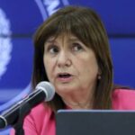 bullrich-se-volvio-a-plantar:-renuncio-a-la-presidencia-de-la-bancada-oficialista-y-abrio-otro-frente