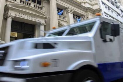 el-banco-central-quedo-al-borde-de-completar-su-meta-de-compra-de-dolares-para-2026