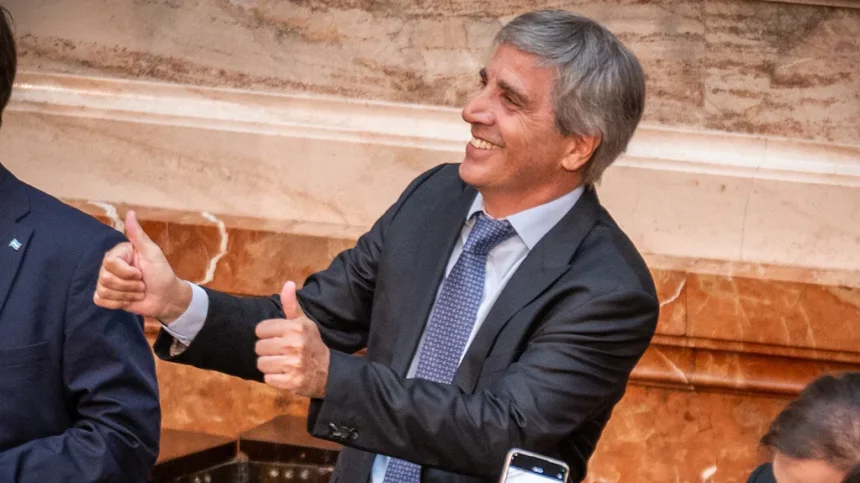 deuda:-el-tesoro-ya-cubre-el-70%-de-los-dolares-para-el-vencimiento-de-bonos-de-julio