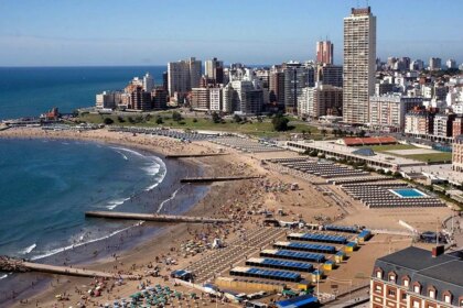 vecinos-de-mar-del-plata-reclaman-por-falta-de-obras-y-calles-rotas-tras-15-anos-sin-respuestas