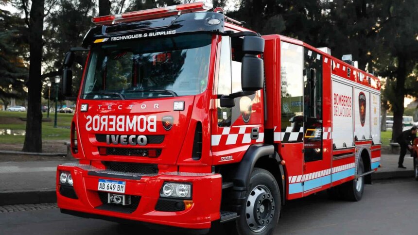 el-primer-camion-electrico-para-bomberos:-la-tecnologia-cero-emisiones-que-revoluciona-el-combate-del-fuego