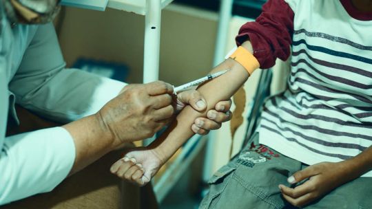 vacunas-antigripales:-mario-lugones-confirmo-el-envio-total-de-dosis-y-cuestiono-la-baja-cobertura-en-buenos-aires-y-formosa