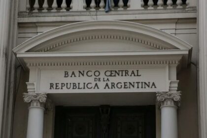 el-banco-central-acumulo-100-dias-de-compras-y-alcanzo-el-piso-de-dolares-previsto-para-todo-el-ano
