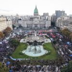 ni-una-menos:-en-medio-de-la-conmocion-por-los-femicidios-de-agostina-y-dulce,-miles-de-mujeres-se-concentran-en-el-congreso