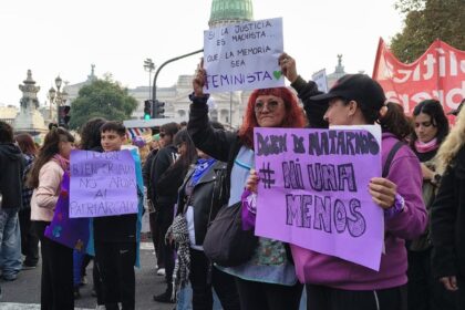 thousands-protest-against-femicides-in-massive-ni-una-menos-march