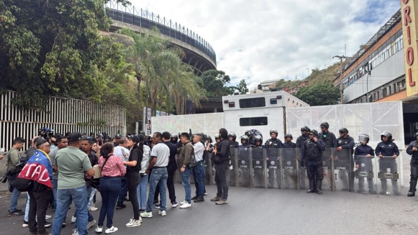 clippve-denuncia-traslado-de-presos-politicos-de-el-helicoide-a-otros-penales