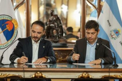 kicillof-suscribio-convenios-con-valdes:-“con-la-firma-de-estos-acuerdos-venimos-a-poner-en-valor-el-federalismo”