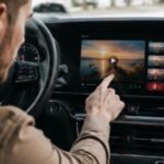 youtube-aterriza-en-android-auto:-asi-funcionara-la-reproduccion-de-videos-en-el-auto