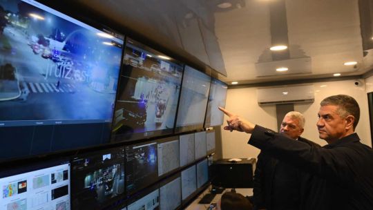 operacion-muro:-la-ciudad-blinda-sus-accesos-en-un-mega-despliegue-relampago-sobre-la-general-paz-y-los-puentes-del-riachuelo