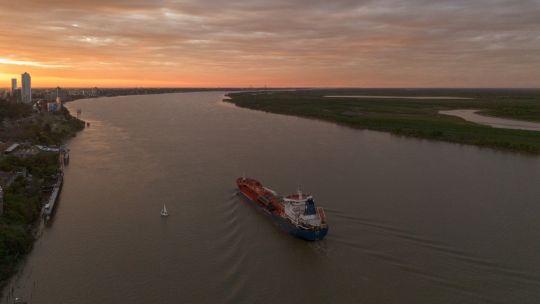 jan-de-nul-wins-contract-to-dig-argentina’s-us$10-billion-waterway