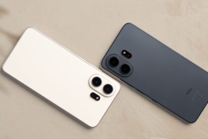 tcl-presento-en-argentina-su-nueva-linea-de-celulares:-caracteristicas-y-precios-del-nxtpaper-70-pro