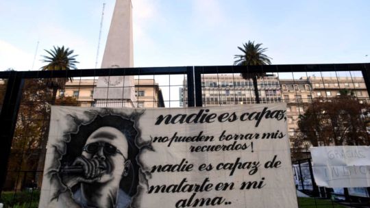en-vivo:-comienza-la-“misa-ricotera”-para-despedir-al-indio-solari