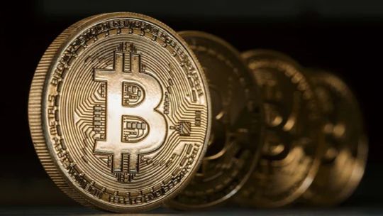 el-bitcoin-perforo-los-us$-60.000-y-toco-su-nivel-mas-bajo-desde-2024