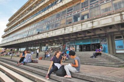 universidades:-los-alumnos-usan-ia,-mucho