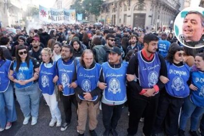 la-generacion-que-se-fue:-el-peronismo-bonaerense-corre-detras-de-los-jovenes