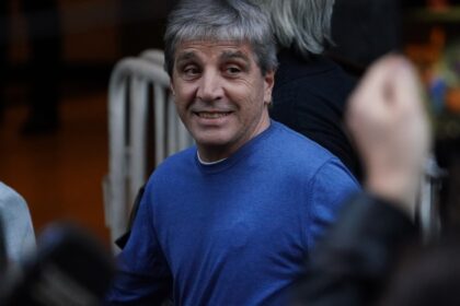 javier-milei-y-sus-medidas,-en-vivo:-el-insolito-cruce-entre-luis-caputo-y-el-presidente-de-colombia-por-la-deuda-externa-de-argentina
