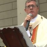 “no-queremos-vivir-en-una-intolerancia-que-nos-divide”:-el-nuevo-llamado-al-dialogo-de-garcia-cuerva-en-plaza-de-mayo