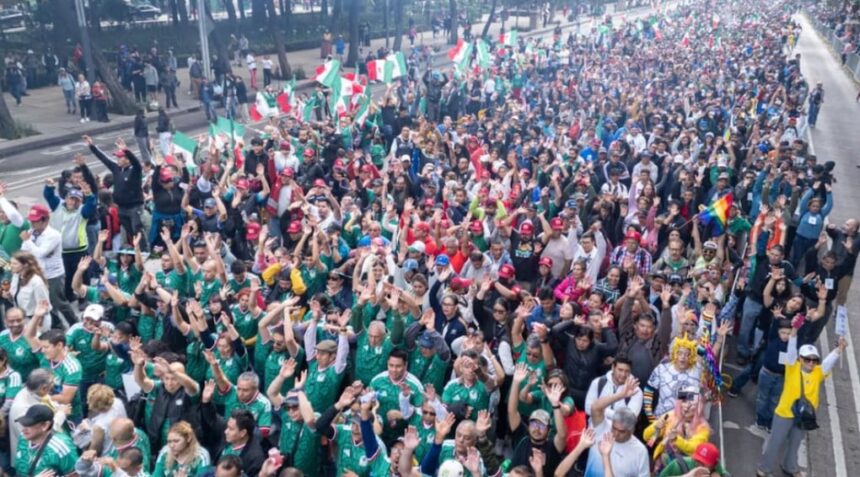 mexico-rompio-el-record-guinnes-de-la-ola-humana-mas-grande-del-mundo:-participaron-miles-de-personas