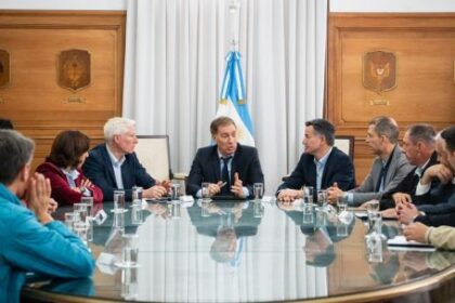 el-deloredismo-relativiza-el-armado-territorial-libertario-y-recalibra-su-estrategia