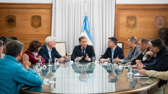 el-deloredismo-relativiza-el-armado-territorial-libertario-y-recalibra-su-estrategia