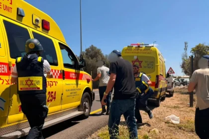 alerta-en-israel:-un-muerto-y-cinco-heridos-tras-un-raid-terrorista-a-tiros-en-el-centro-del-pais