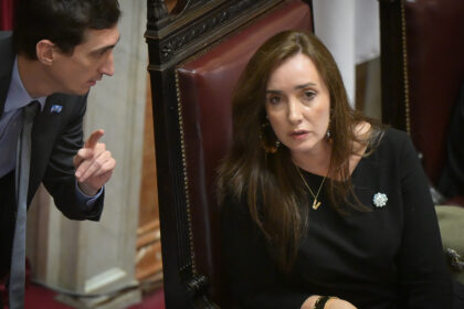 en-el-dia-del-periodista,-victoria-villarruel-volvio-a-diferenciarse-de-javier-milei:-dijo-que-nunca-va-a-limitar-el-acceso-de-la-prensa-al-senado