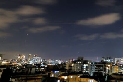 iran-responde-al-bombardeo-israeli-en-beirut-con-el-lanzamiento-de-varios-proyectiles-contra-israel