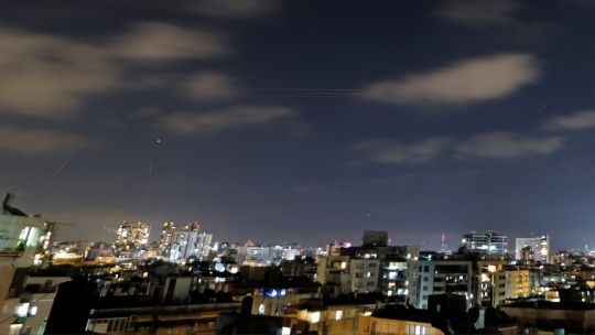 iran-responde-al-bombardeo-israeli-en-beirut-con-el-lanzamiento-de-varios-proyectiles-contra-israel