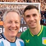 el-embajador-britanico-se-puso-la-camiseta-argentina-para-un-video-previo-al-mundial-y-se-hizo-viral