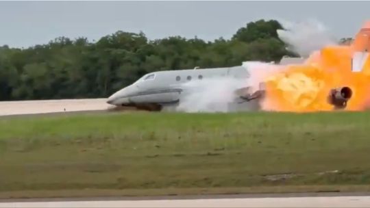 tragedia-aerea-en-republica-dominicana:-dos-tripulantes-fallecieron-tras-la-caida-de-un-jet-ejecutivo