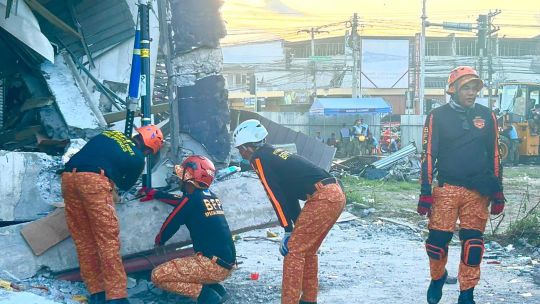 fuerte-terremoto-en-filipinas:-ya-hay-mas-de-30-muertos