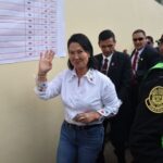 fujimori-toma-ligera-ventaja-en-renida-segunda-vuelta-en-peru