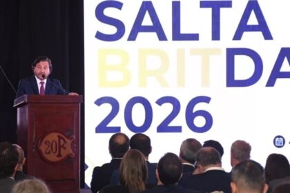 el-gobernador-saenz-pidio-“reglas-claras”-para-atraer-inversiones-en-el-primer-encuentro-de-la-camara-de-comercio-argentino-britanica-en-salta