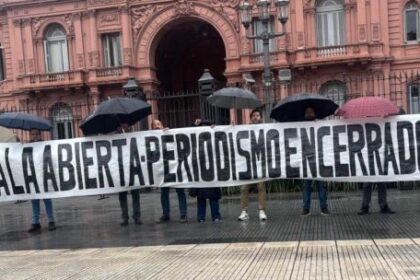 “sala-abierta,-periodismo-encerrado”:-mas-de-un-mes-con-restricciones-a-la-prensa-en-la-casa-rosada