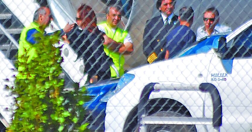 cuadernos:-el-ex-piloto-del-tango-01-hablo-de-los-viajes-de-daniel-munoz-al-sur,-“solo-y-con-valijas-con-candados”