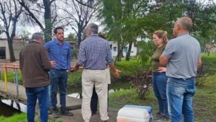 intiman-a-un-compania-a-frenar-un-vertido-contaminante-tras-detectar-peces-afectados-en-un-arroyo