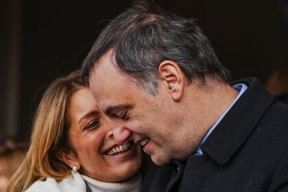 la-esposa-de-manuel-adorni-entro-al-regimen-de-“inocencia-fiscal”-mientras-la-justicia-analiza-sus-contratos-con-el-estado