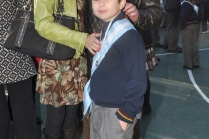 acusaron-al-hijo-del-indio-solari-de-ser-“noqui”-bonaerense:-la-campora-salio-al-cruce-y-revelo-que-dona-su-sueldo-al-hospital-garrahan