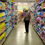 ypf-deja-de-fabricar-insumos-clave-para-articulos-de-limpieza-y-hay-dudas-sobre-que-pasara-con-los-precios