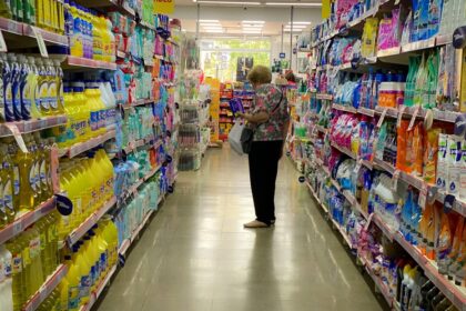 ypf-deja-de-fabricar-insumos-clave-para-articulos-de-limpieza-y-hay-dudas-sobre-que-pasara-con-los-precios