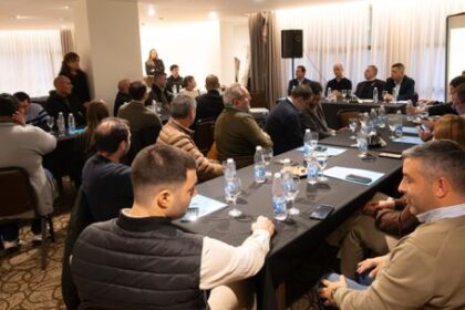 “el-derrame-de-las-actividades-a-las-que-le-va-bien-no-se-nota”:-el-alerta-de-intendentes-del-interior-de-cordoba