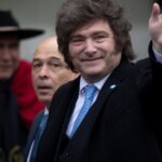 guino-internacional-a-milei-y-caputo:-mejoran-la-calificacion-de-riesgo-y-ven-“disminucion-de-vulnerabilidades”-en-argentina