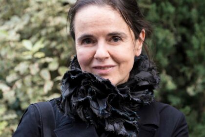 amelie-nothomb-y-el-oficio-de-volar-entre-los-muertos
