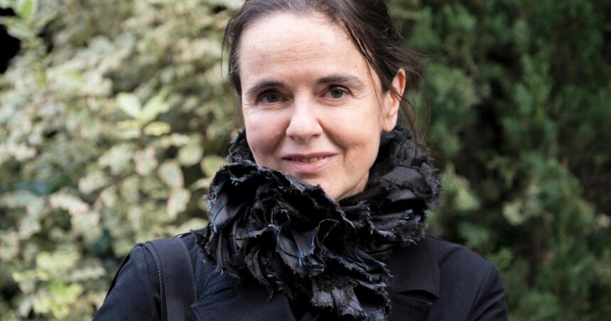 amelie-nothomb-y-el-oficio-de-volar-entre-los-muertos