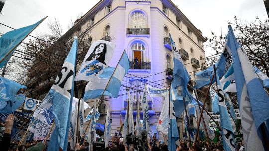 partidarios-y-legisladores-peronistas-renuevan-llamados-para-la-liberacion-de-cristina-fernandez-de-kirchner
